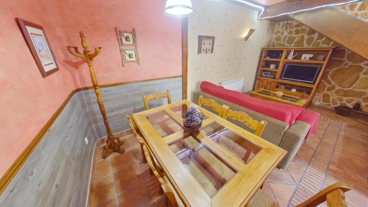 Villa Ruralrut-el Tiemblo Wifi, De Hidromasaje, Aire Acondicionado Y A Pocos Metros De Zonas De Bano Naturales El Tiemblo