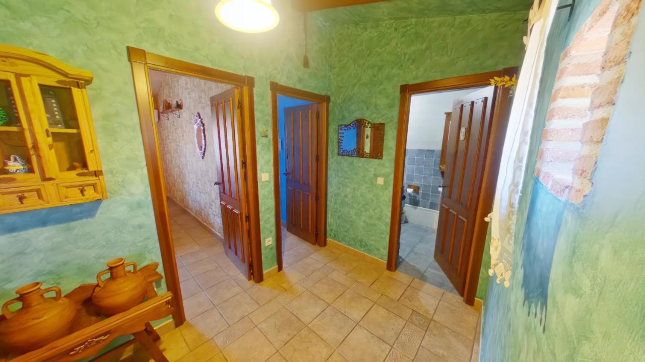 Ruralrut-el Tiemblo Wifi, De Hidromasaje, Aire Acondicionado Y A Pocos Metros De Zonas De Bano Naturales Villa