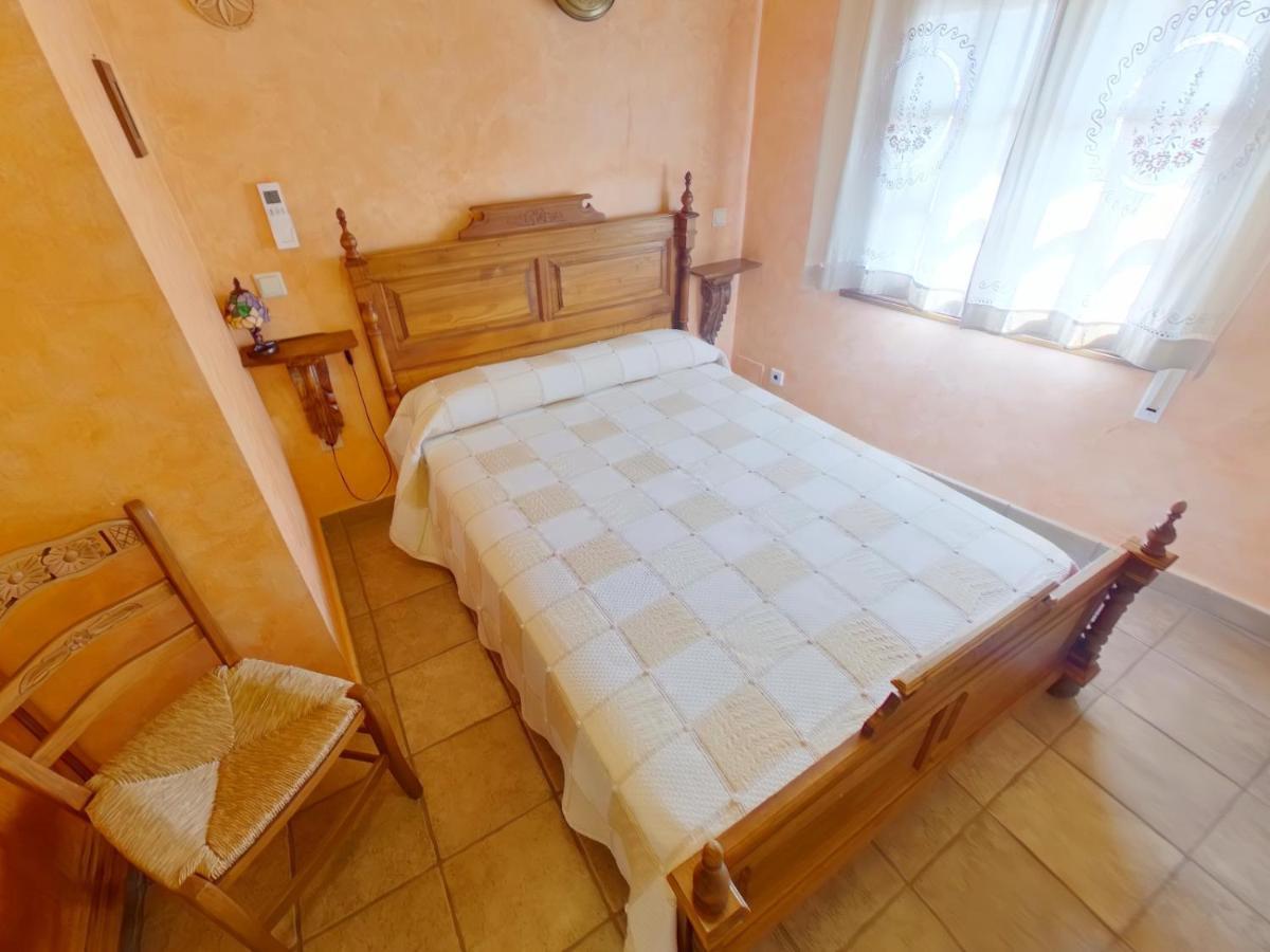 Ruralrut En El Tiemblo Precios Especiales A Partir De 7 Noches, Wifi, Cabina De Hidromasaje, Aire Acondicionado, Zonas De Bano Naturales Cercanas El Tiemblo