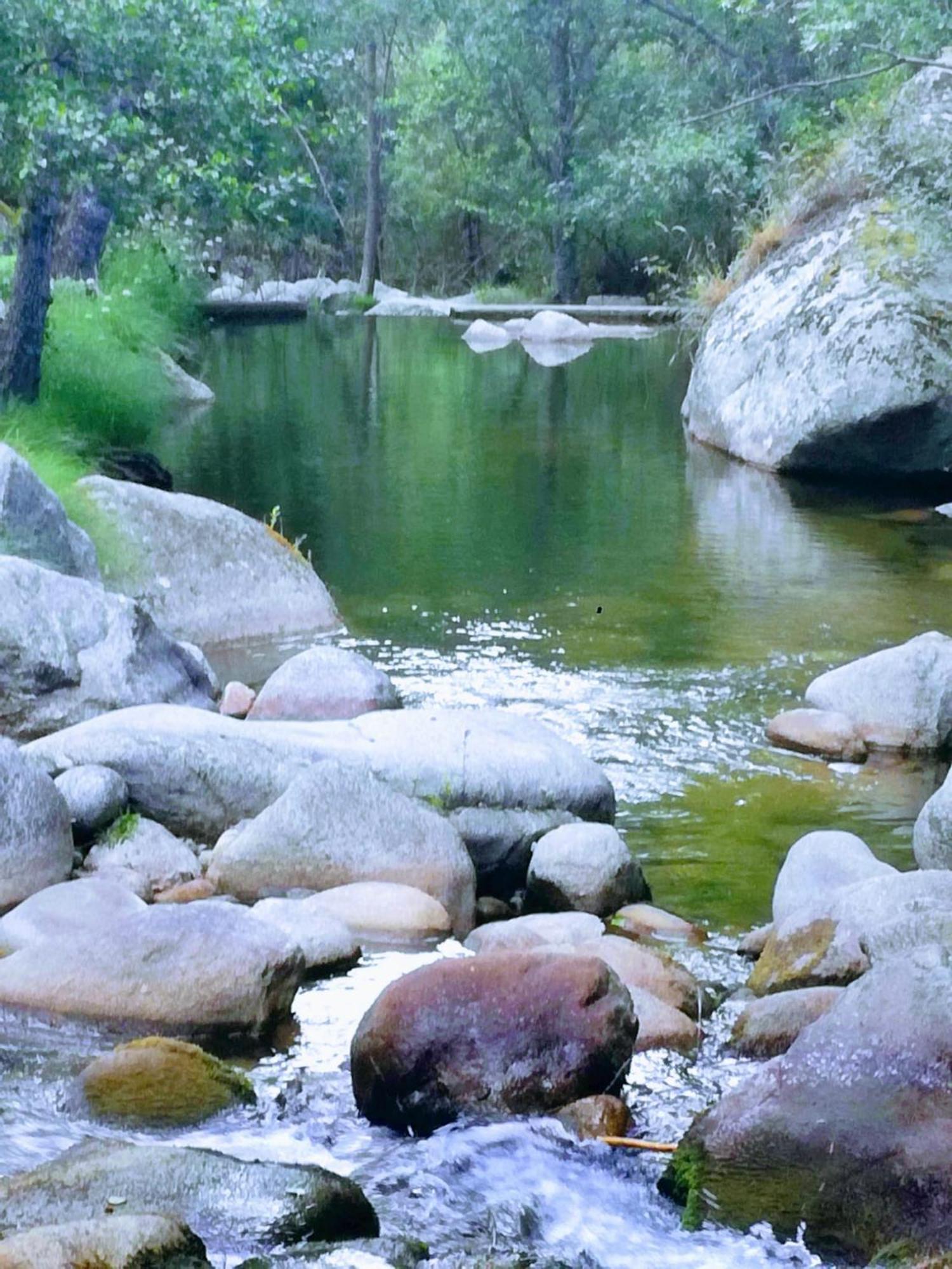 Ruralrut En El Tiemblo Precios Especiales A Partir De 7 Noches, Wifi, Cabina De Hidromasaje, Aire Acondicionado, Zonas De Bano Naturales Cercanas