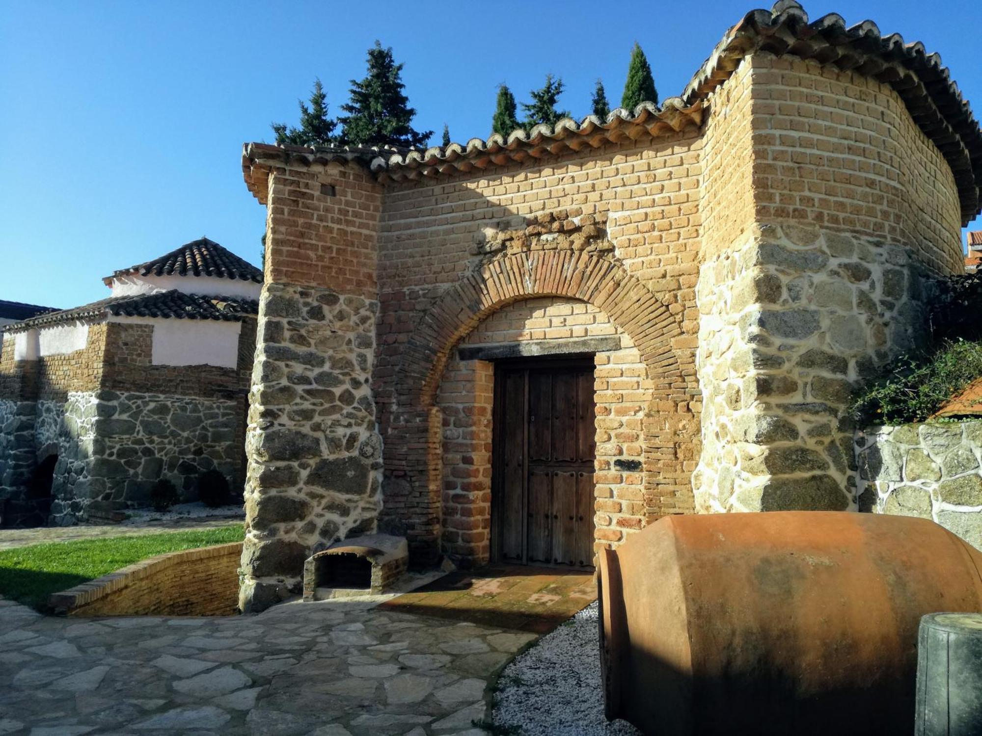 Ruralrut-el Tiemblo Wifi, De Hidromasaje, Aire Acondicionado Y A Pocos Metros De Zonas De Bano Naturales * El Tiemblo