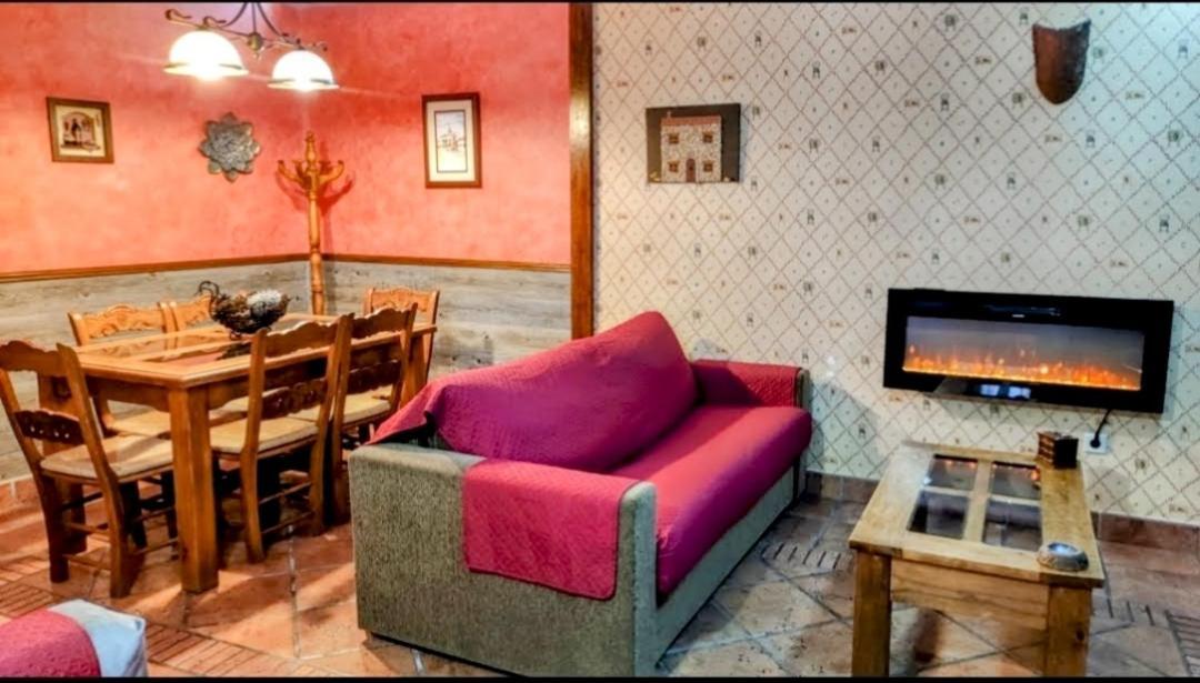 Ruralrut-el Tiemblo Wifi, De Hidromasaje, Aire Acondicionado Y A Pocos Metros De Zonas De Bano Naturales Villa El Tiemblo
