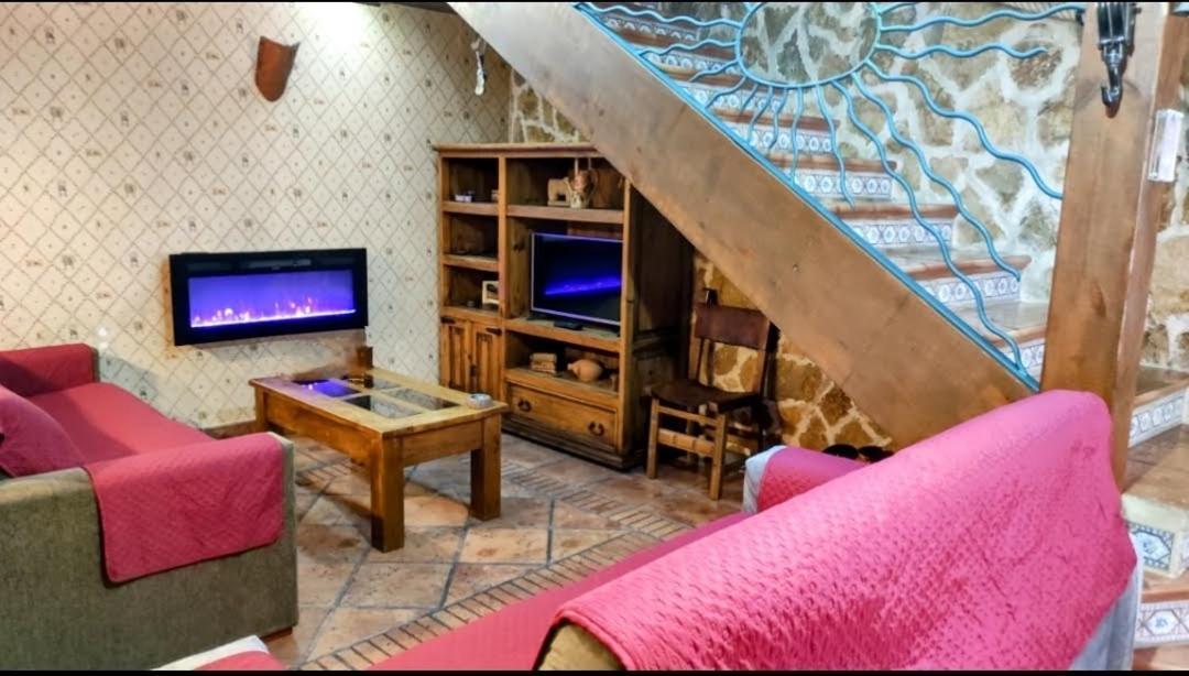 Ruralrut-el Tiemblo Wifi, De Hidromasaje, Aire Acondicionado Y A Pocos Metros De Zonas De Bano Naturales Villa El Tiemblo
